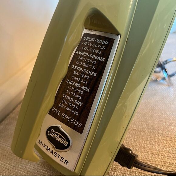 Vintage Sunbeam Mixmaster 5 Speed Electric Hand Mixer Model H-AL AVACADO GREEN - Picture 2 of 13